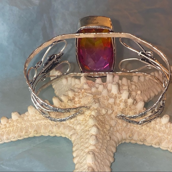 Stunning bi-color Tourmaline HUGE handcrafted cuff - Picture 4 of 7